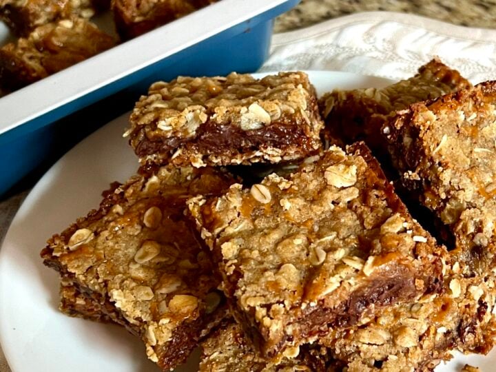 Carmelitas (Caramel Chocolate Oat Bar Cookies) 